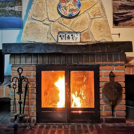 Casa Independiente Y Completa Con Una Habitacion 