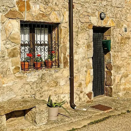 Casa Independiente Y Completa Con Una Habitacion 